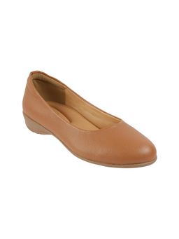 Mochi - Women Tan Slip On Ballerina