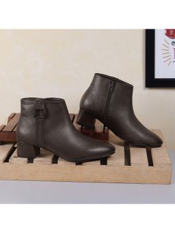 Mochi - Women Brown Casual Boots