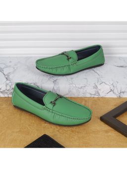 Mochi - Men Green Loafers