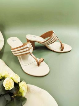 The Madras Trunk - Women Kolhapuri Off White Heels