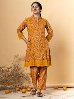 Readiprint - Cotton Fabric Yellow Floral Printed Kurta and Pant (Set of 2)