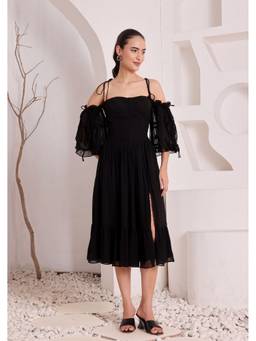 SEORAA - Black Sia Georgette Solid Dress