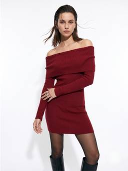 Outzidr - Red Off Shoulder Full Sleeve Bodycon Dress