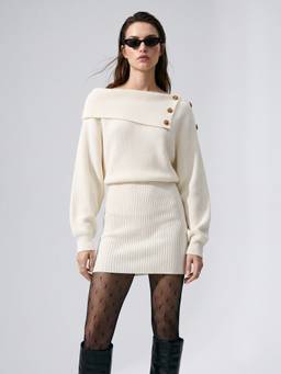 Outzidr - White Buttoned Detail Folded Collar Dress
