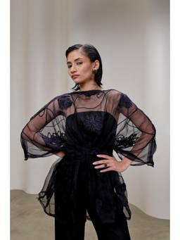 THE RIGHT CUT - Whisper Top