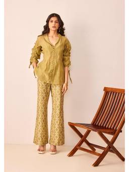 THE RIGHT CUT - Green Chanderi Silk Embroidered Pants