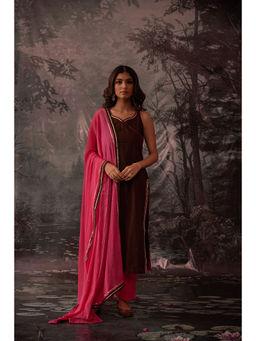 IMROZ HOUSE - Aaradhya Brown Solid Kurta with Pant and Dupatta (Set of 3)