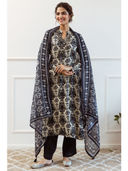 Black color option, Sold out, Currently selected