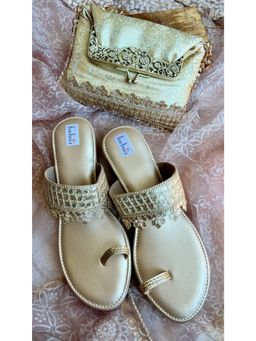 Fuchsia by Aashka Mehta - Golden Mist Kolhapuri Sandal