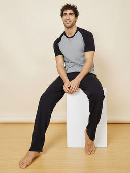 Styli - Men's Colorblock T-Shirt and Pyjama