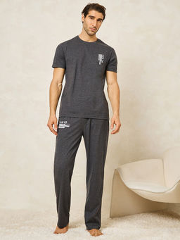 Styli - Men's Charcoal Tokyo Print Crew Neck T-Shirt and Pyjama