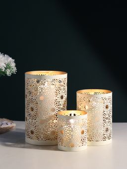 De Maison Decor - Aarika White Candle Holders (Pack of 3)