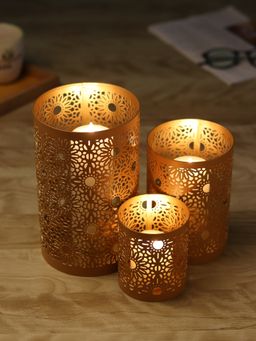 De Maison Decor - Aarika Gold Candle Holders (Pack of 3)