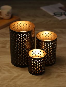 De Maison Decor - Tarini Black Candle Holders (Pack of 3)