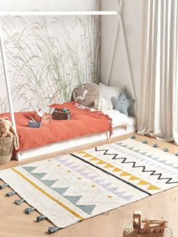 Bungalow and Beyond - White Zig Zag Print Cotton Tufted Floor Rug