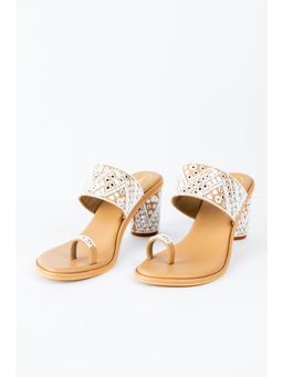 PREET KAUR - Safaa Tan Kolhapuris