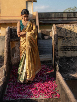 PRIYANKA RAAJIV - Kiara - Green Vrocade and Gold Tissue Saree with Unstitched Blouse