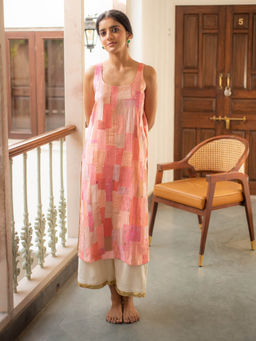 PRIYANKA RAAJIV - Sahar -pink Upcycled Patchwork Kurta (Set of 2)