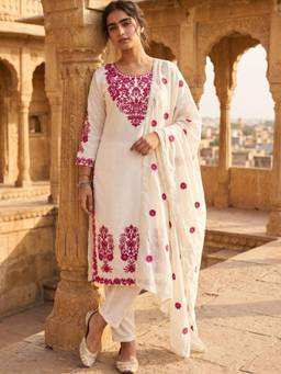 Gahan - Off White Thread Work Cotton Blend Kurta with Pant with Dupatta