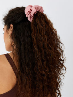 Accessorize London - Womens Pink Crinkle Medium Scrunchie