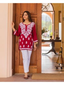 HOUSE OF KARI - Saba Chikankari Short Kurta In Rayon Cotton Maroon