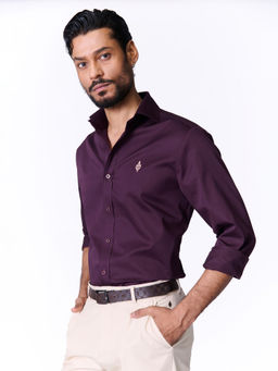 S&N by Shantnu Nikhil - Men's Wine Rayon Blend Plain Slim Fit Shirt