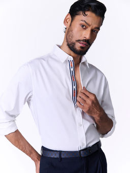 S&N by Shantnu Nikhil - Men's White Cotton Blend Stripes Slim Fit Shirt