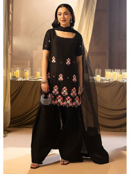 Mirraw - Women'S Silk Blend Embroidered Black Kurta and Salwar with Dupatta
