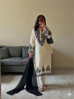 Mirraw - Women'S Silk Blend Embroidered White Kurta and Pant with Dupatta