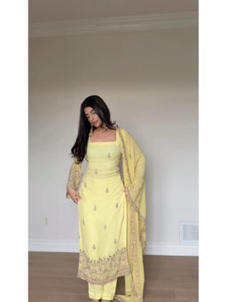 Mirraw - Women'S Embroidered Yellow Kurta and Pant with Dupatta