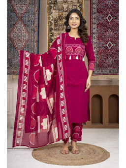JAIPUR SARAI - Women'S Cotton Printed Maroon Kurta and Pant with Dupatta
