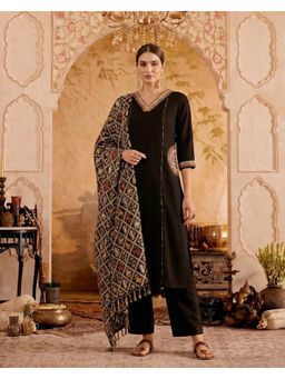KVS FAB - Women'S Crepe Embroidered Black Kurta and Pant with Dupatta