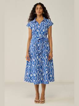 Move About Effortlessly - Blue Printed Collared Midi Dress