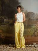 Yellow color option, Currently selected
