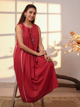 Rangsutra - Ishanvi Red Sleeveless Cotton Dress