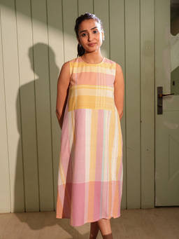 Rangsutra - Dhwani Pink Pastel Sleevelss Handwoven Cotton Dress