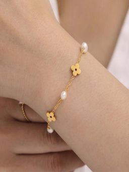 AQUASTREET - 18K Gold Plated Waterproof Anti-Tarnish Clover and Pearl Charm Bracelet