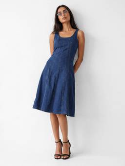 max - Women Blue Solid Denim Dress