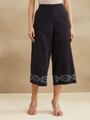 Black color option, Currently selected