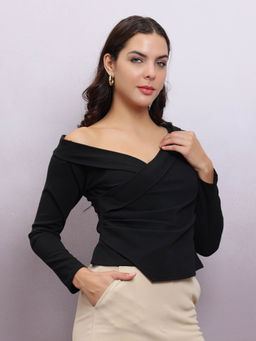 AAREIN - Black V Neck Top