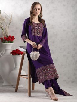 Gahan - Womens Purple Viscose Rayon Straight Embroidered Kurta with Pant & Dupatta
