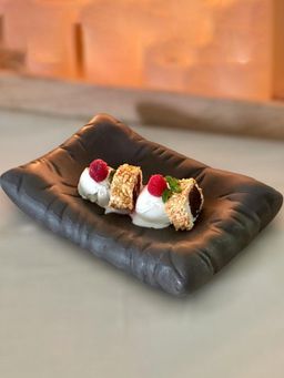 Smokey Cocktail - Pillow Shaped Platter (Black)