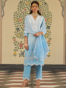 Heeposh - Schiffli Embroidered Floral Ombre Kurta with Pant and Dupatta (Set of 3)