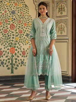 Heeposh - Schiffli Embroidered Floral Ombre Kurta with Pant and Dupatta (Set of 3)