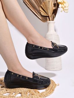 Shoetopia - Women Upper Buckle Detailed Black Loafers