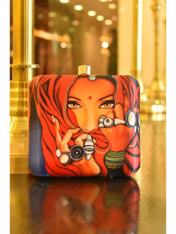 HOUSE OF WEBHIN - Zoya Digital Print Silk Red Clutch