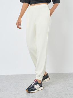 Styli - Off White Solid Knitted Tapered Joggers