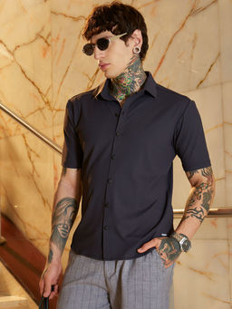 Campus Sutra - Men's Charcoal Seamless Cuboid Shirt