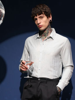 Campus Sutra - Men's Light Grey Grid-Tactura Shirt