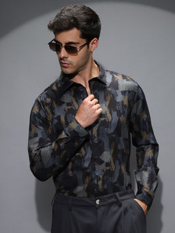 Campus Sutra - Men's Prussian Blue And Charcoal Black Fray-Stroke Imprint Shirt